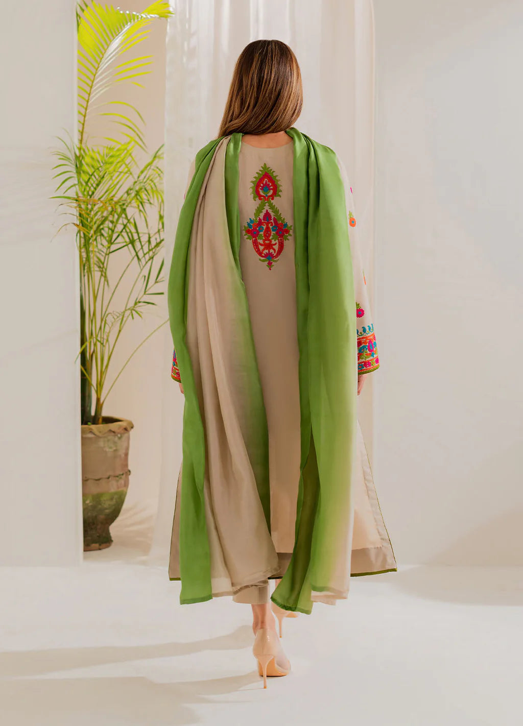 VINTAGE-3PC LAWN EMBROIDERED SHIRT WITH CHIFFON TYE&DYE DUPATTA & TROUSER