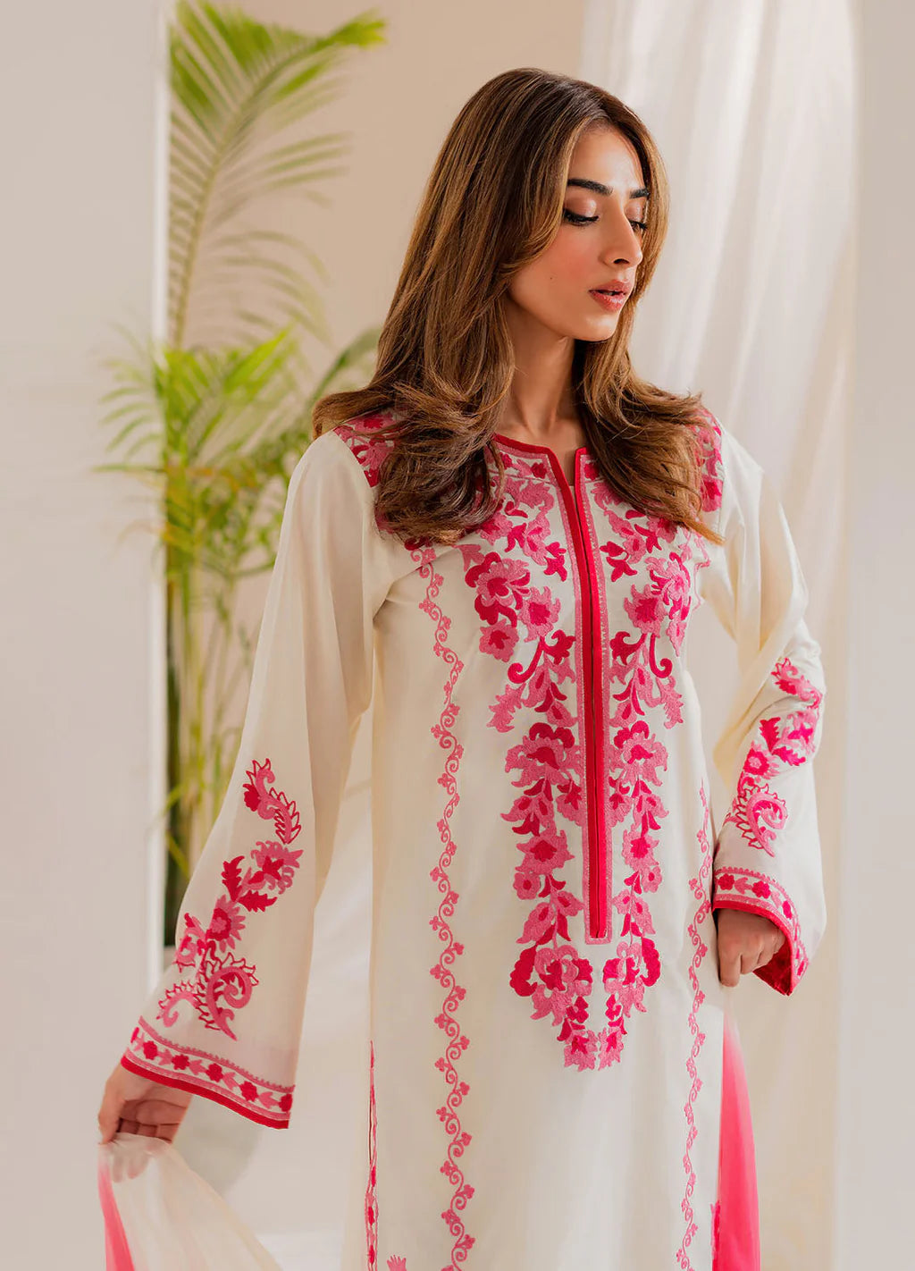 VINTAGE-3PC LAWN EMBROIDERED SHIRT WITH CHIFFON TYE&DYE DUPATTA AND TROUSER