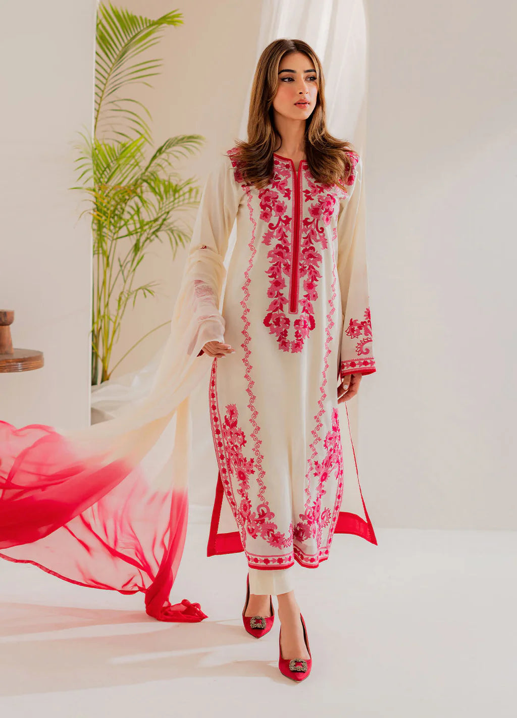 VINTAGE-3PC LAWN EMBROIDERED SHIRT WITH CHIFFON TYE&DYE DUPATTA AND TROUSER