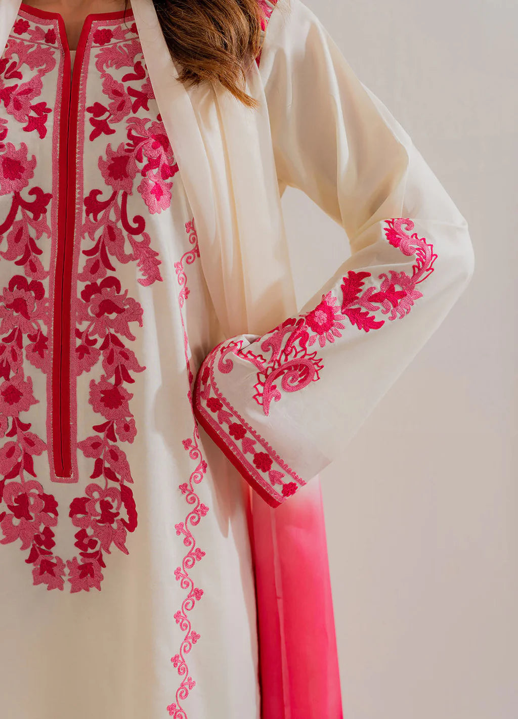 VINTAGE-3PC LAWN EMBROIDERED SHIRT WITH CHIFFON TYE&DYE DUPATTA AND TROUSER
